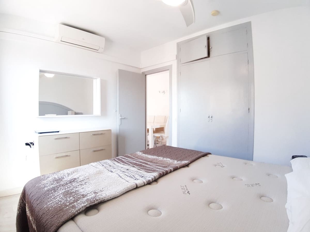 Apartamento de 2 habitaciones en Fuengirola en venta - 329.000 € (Ref: 9789948)