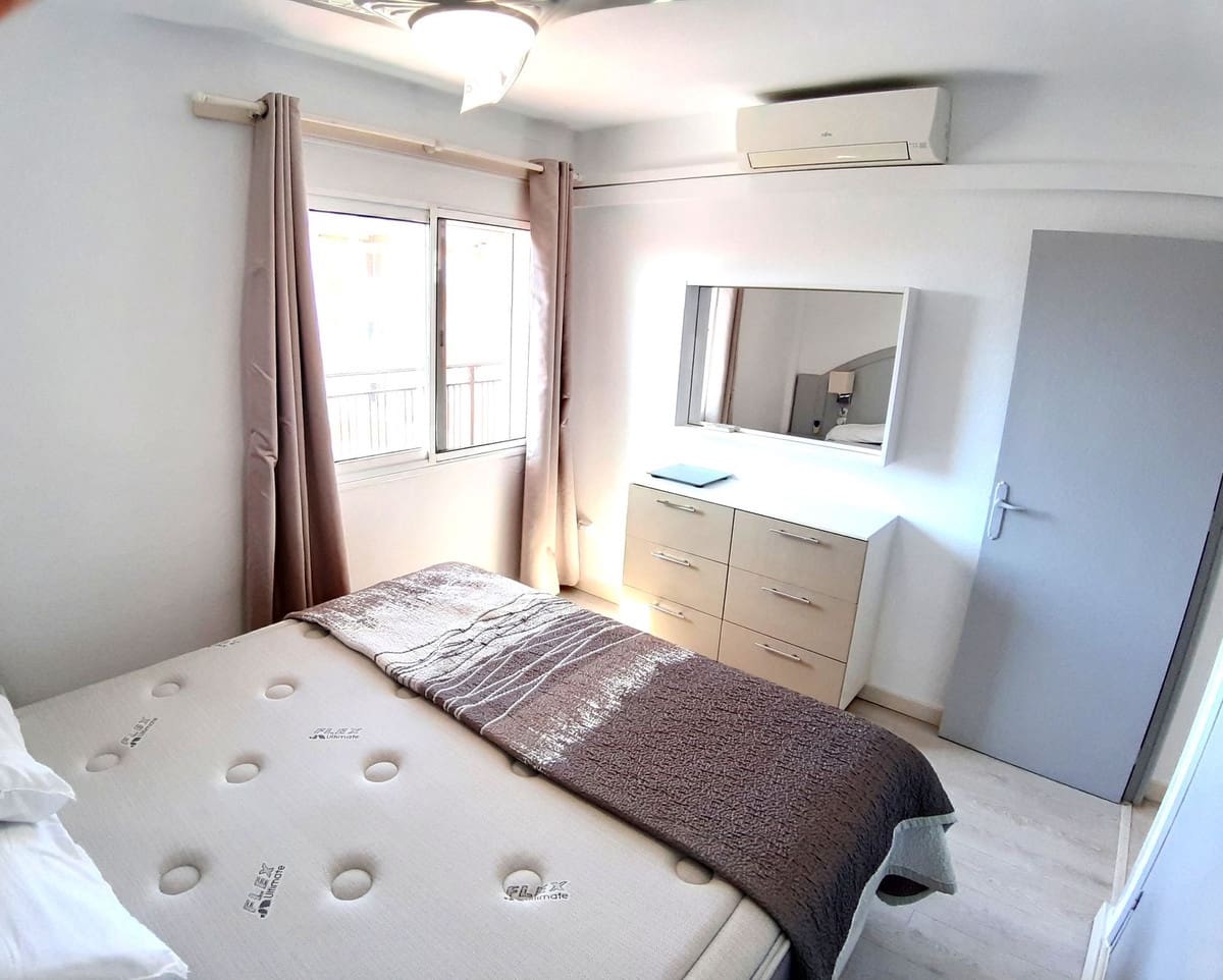 Apartamento de 2 habitaciones en Fuengirola en venta - 329.000 € (Ref: 9789948)