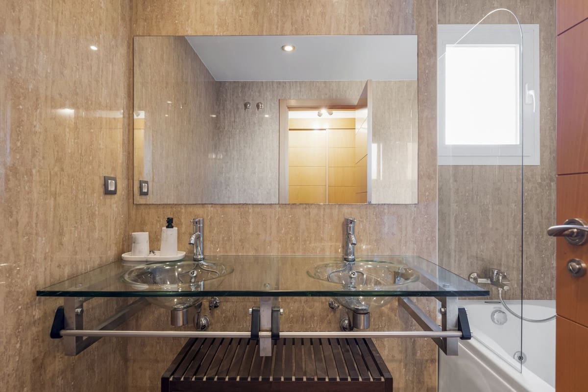 2 soverom Leilighet til salgs i Estepona med garasje - € 420 000 (Ref: 9789949)