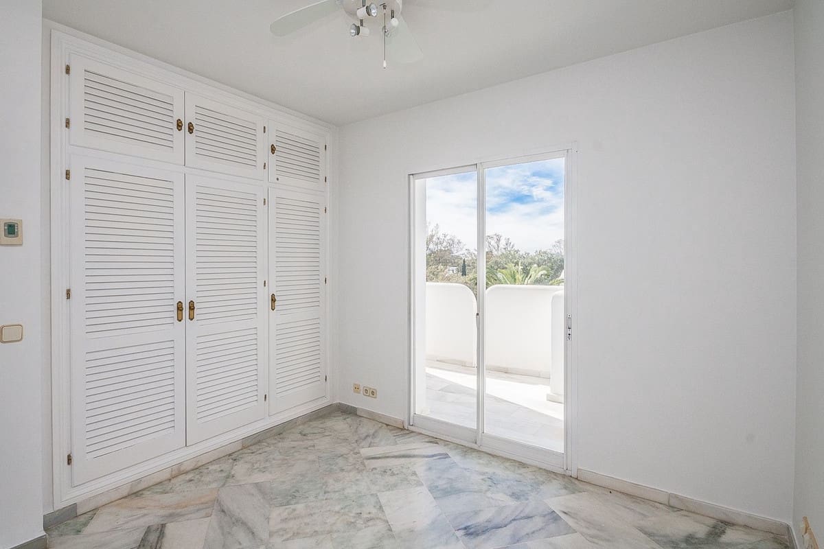 2 chambre Appartement à vendre à Elviria - 465 000 € (Ref: 9789956)