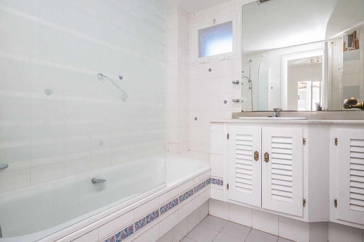 2 chambre Appartement à vendre à Elviria - 465 000 € (Ref: 9789956)