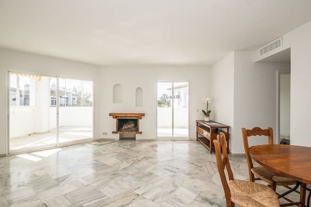 2 chambre Appartement à vendre à Elviria, Marbella - 465 000 € (Ref: 9789956)