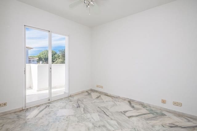 2 chambre Appartement à vendre à Elviria, Marbella - 465 000 € (Ref: 9789956)