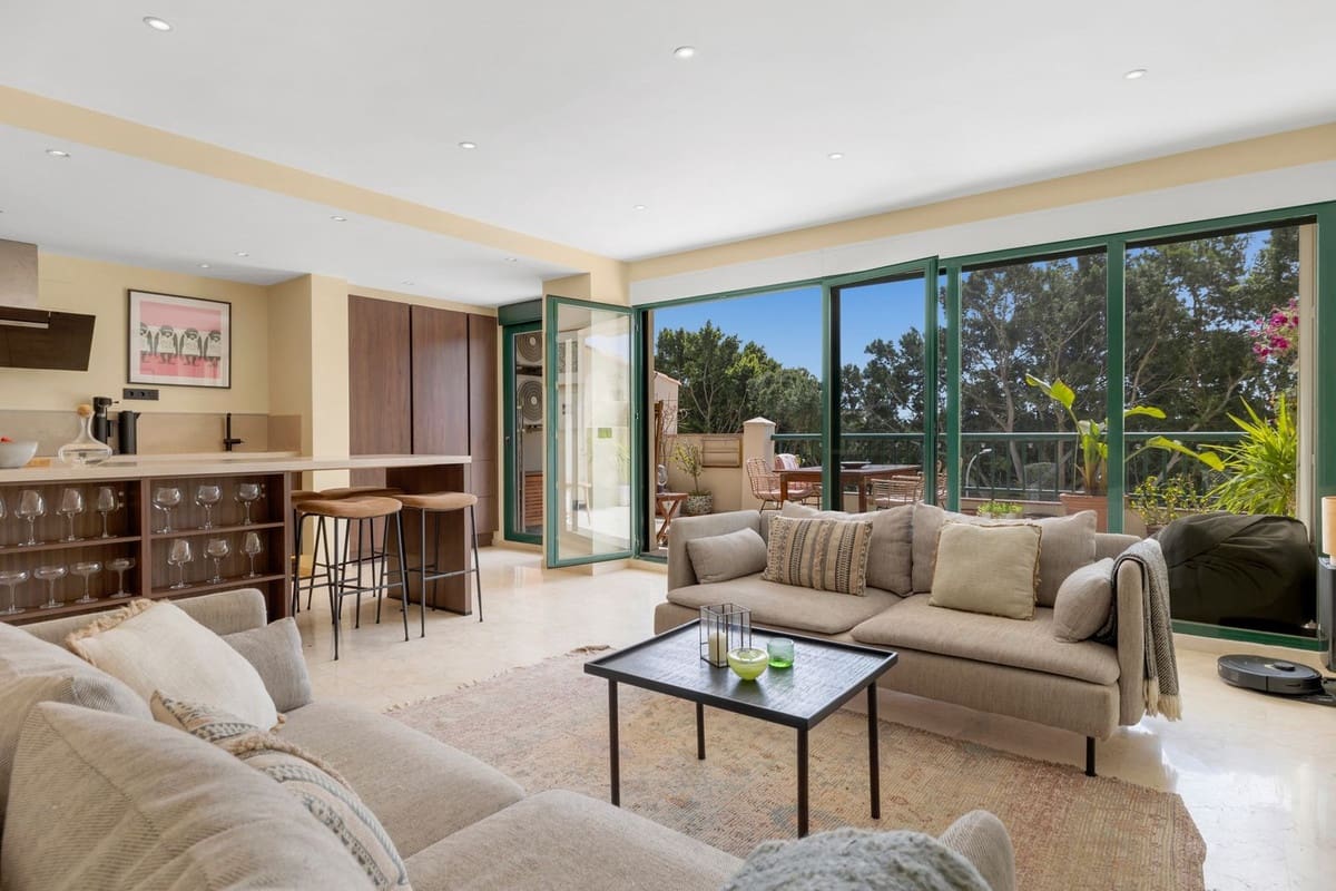 Apartamento de 2 habitaciones en Torrequebrada en venta - 395.000 € (Ref: 9793768)