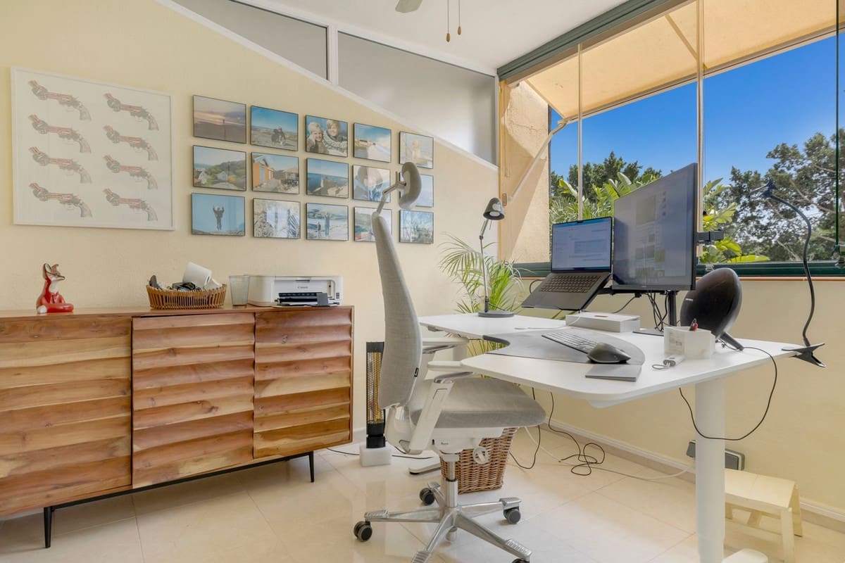 Apartamento de 2 habitaciones en Torrequebrada en venta - 395.000 € (Ref: 9793768)