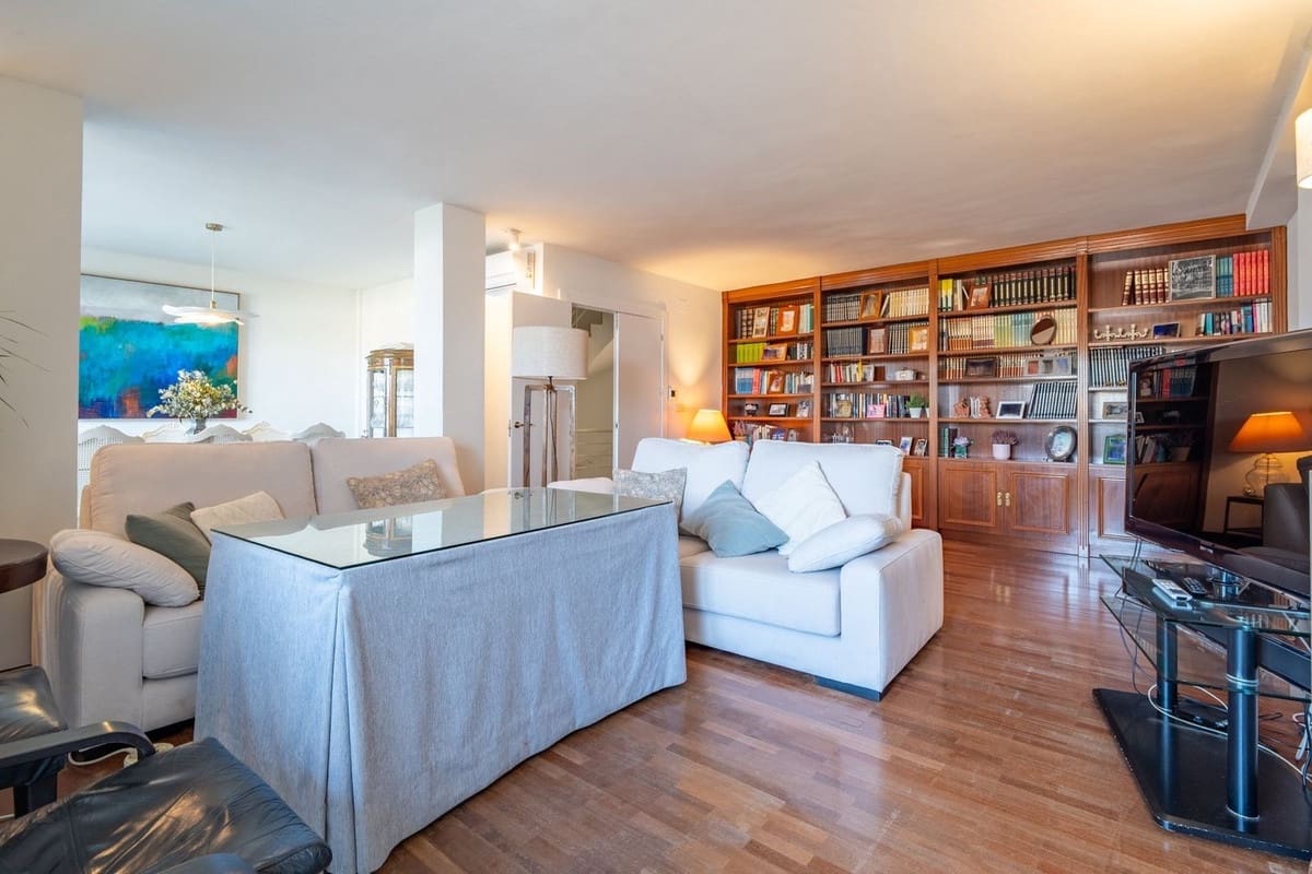 6 soveværelse Byhus til salg i Malaga by - € 1.375.000 (Ref: 9795945)