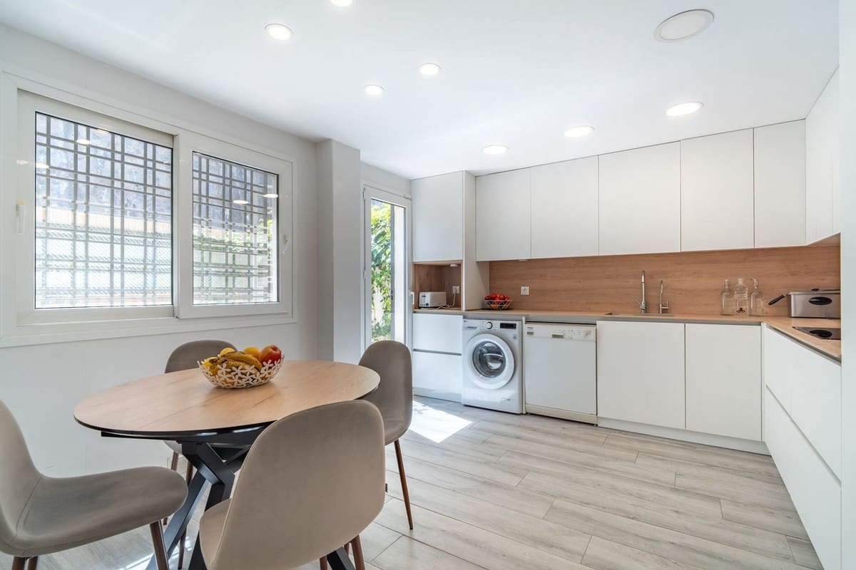 6 soveværelse Byhus til salg i Malaga by - € 1.375.000 (Ref: 9795945)