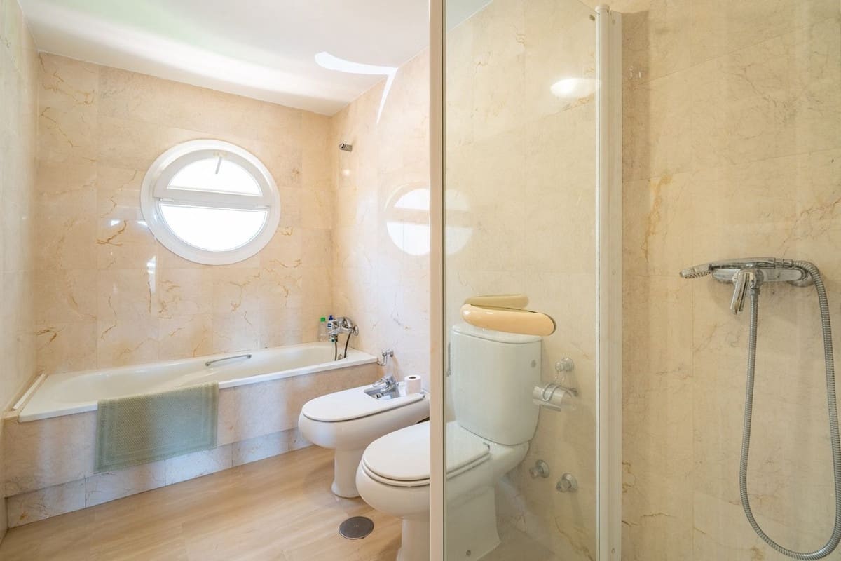 6 soveværelse Byhus til salg i Malaga by - € 1.375.000 (Ref: 9795945)