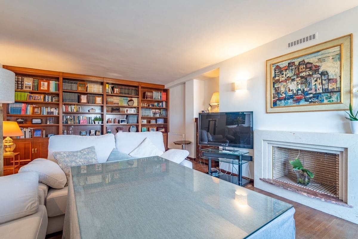 6 soveværelse Byhus til salg i Malaga by - € 1.375.000 (Ref: 9795945)