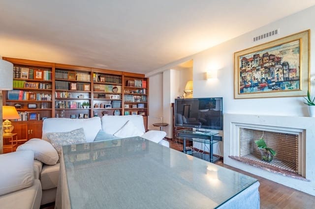 6 soveværelse Byhus til salg i Parque Clavero, Málaga by - € 1.375.000 (Ref: 9795945)