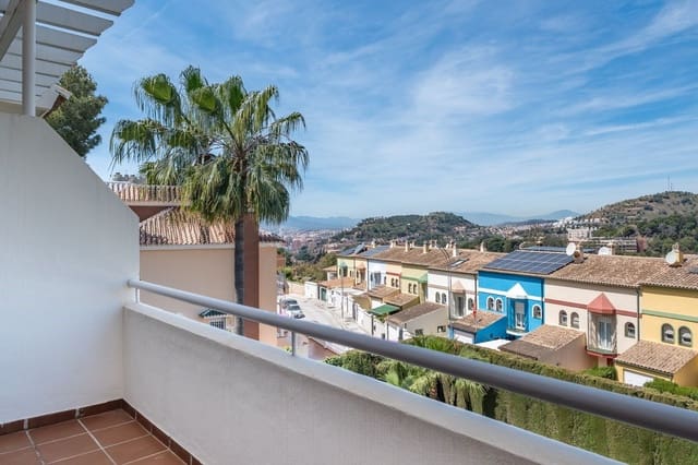 6 soveværelse Byhus til salg i Parque Clavero, Málaga by - € 1.375.000 (Ref: 9795945)