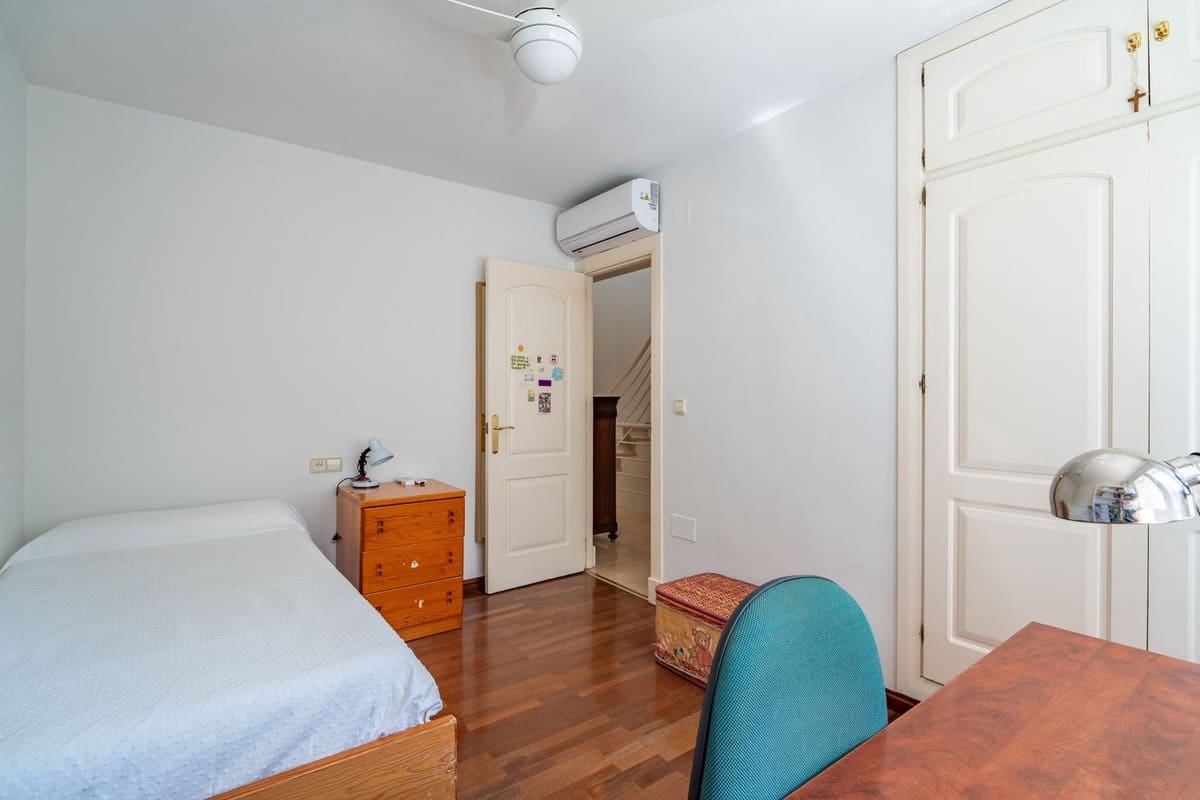 6 soveværelse Byhus til salg i Malaga by - € 1.375.000 (Ref: 9795945)