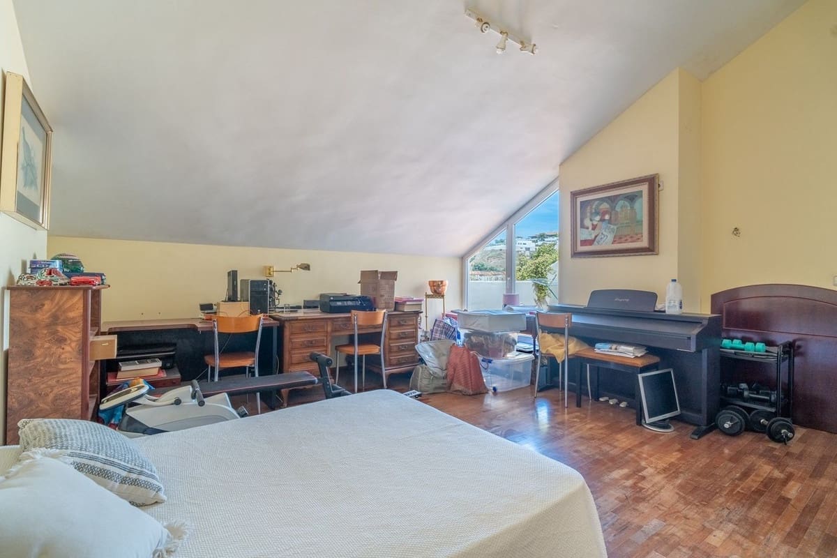 6 soveværelse Byhus til salg i Malaga by - € 1.375.000 (Ref: 9795945)