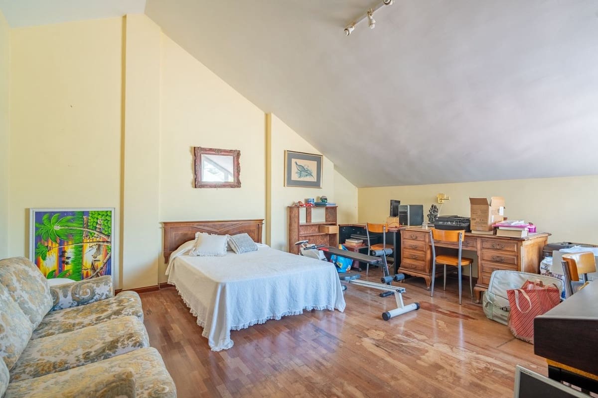 6 soveværelse Byhus til salg i Malaga by - € 1.375.000 (Ref: 9795945)