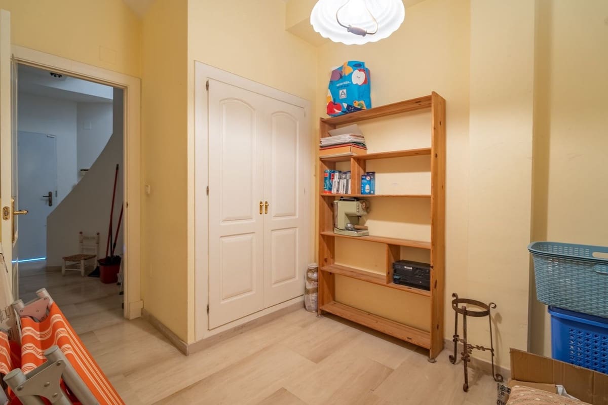 6 soveværelse Byhus til salg i Malaga by - € 1.375.000 (Ref: 9795945)