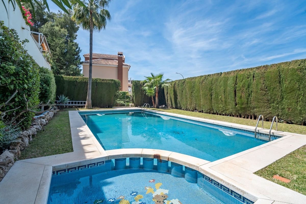 6 soveværelse Byhus til salg i Malaga by - € 1.375.000 (Ref: 9795945)