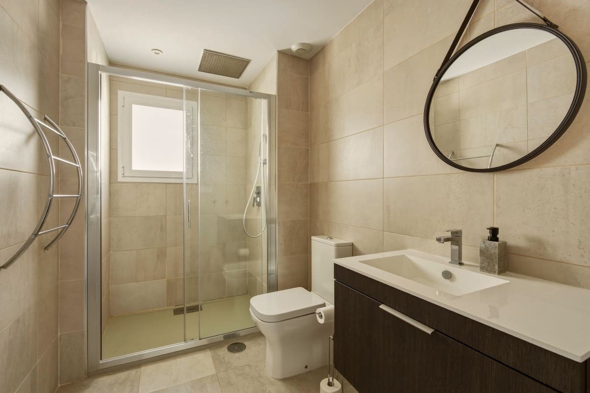 3 makuuhuone Kattohuoneisto myytävänä paikassa Estepona mukana 
autotalli - 559 000 € (Ref: 9795947)