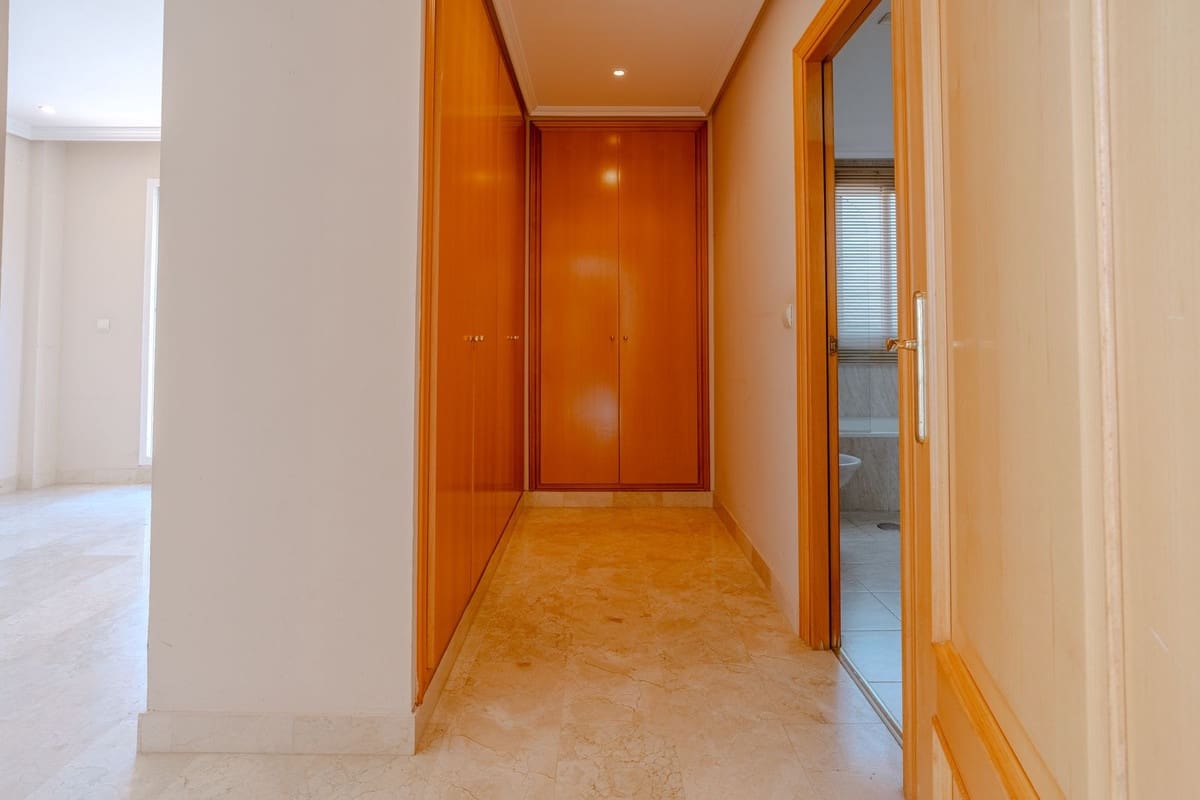 3 sypialnia Finka/Dom wiejski na sprzedaż w New Golden Mile - 550 000 € (Ref: 9795949)