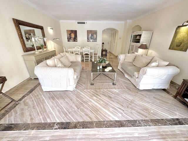 2 soveværelse Lejlighed til salg i Elviria, Marbella med garage - € 625.000 (Ref: 9798471)