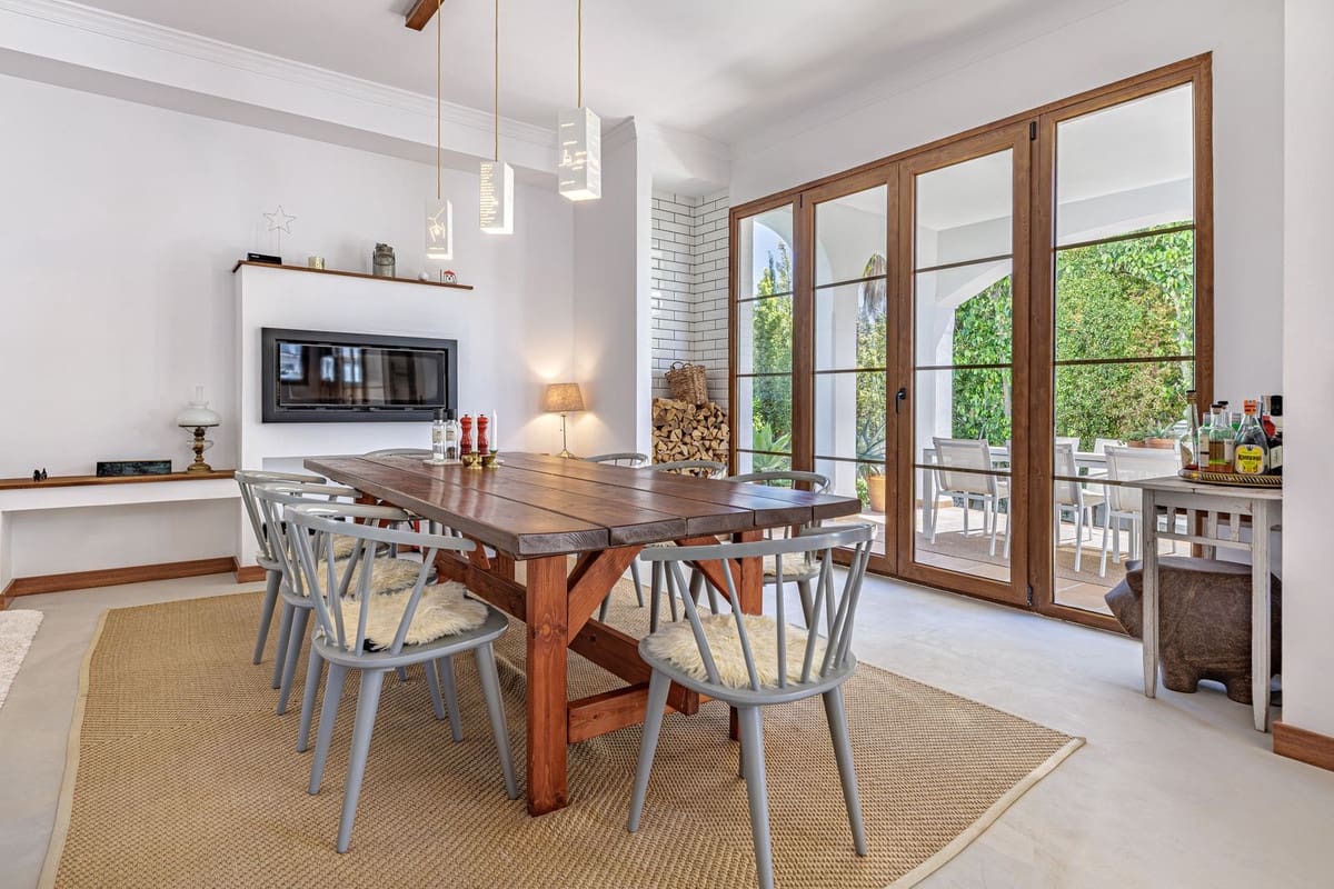 4 Zimmer Villa zu verkaufen in Estepona - 1.690.000 € (Ref: 9800278)