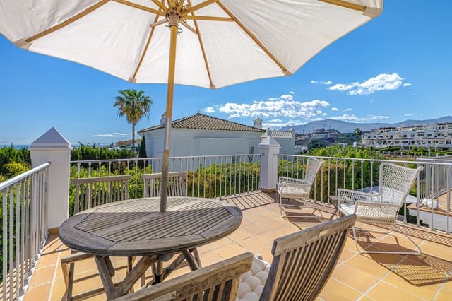 4 quarto Moradia para venda em La Concha - Resina Golf, Estepona - 1 690 000 € (Ref: 9800278)