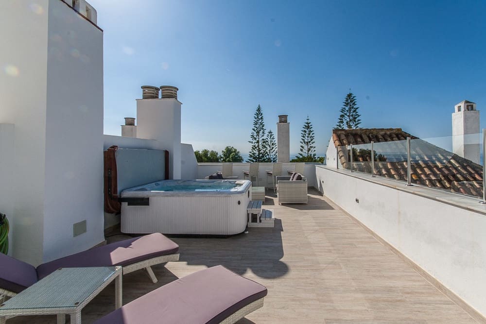 4 soveværelse Penthouse til salg i Elviria med garage - € 1.595.000 (Ref: 9800279)
