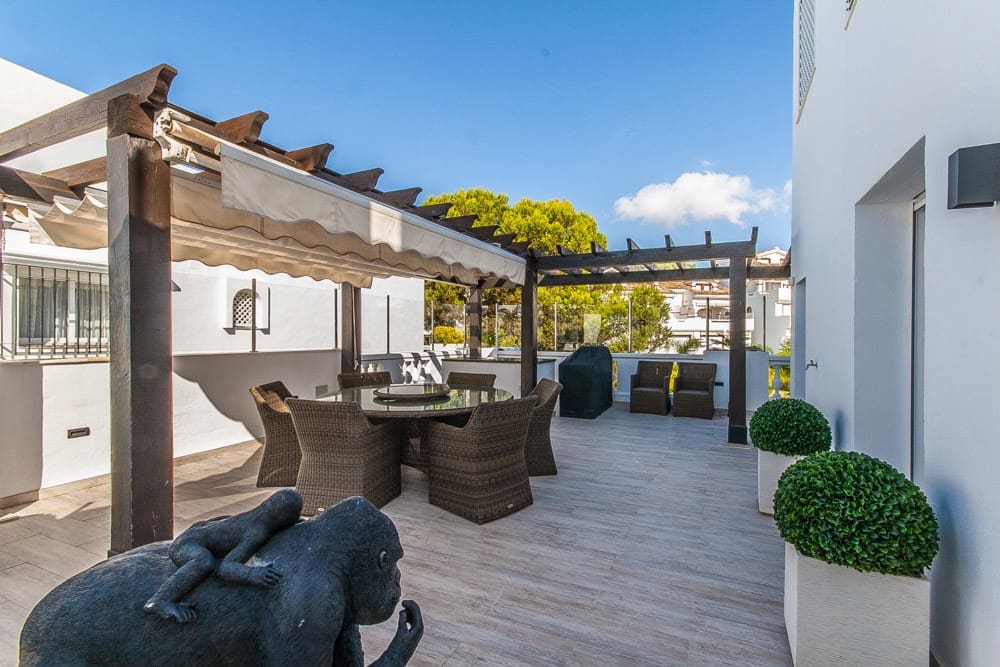 4 soveværelse Penthouse til salg i Elviria med garage - € 1.595.000 (Ref: 9800279)