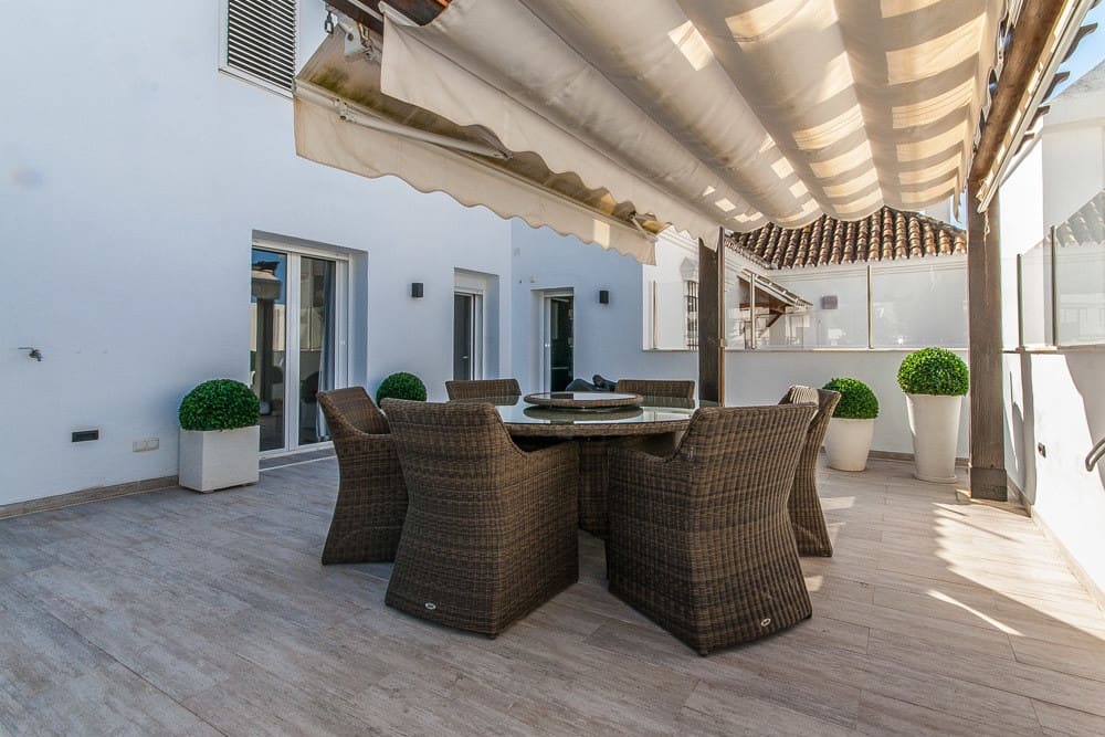 4 soveværelse Penthouse til salg i Elviria med garage - € 1.595.000 (Ref: 9800279)