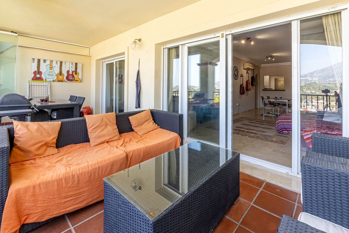Apartamento de 2 habitaciones en La Cala Hills en venta con garaje - 325.000 € (Ref: 9800280)
