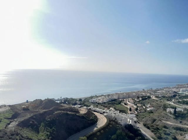 Casa de 2 habitaciones en Torrox Pueblo, Torrox en venta - 347.000 € (Ref: 9800901)