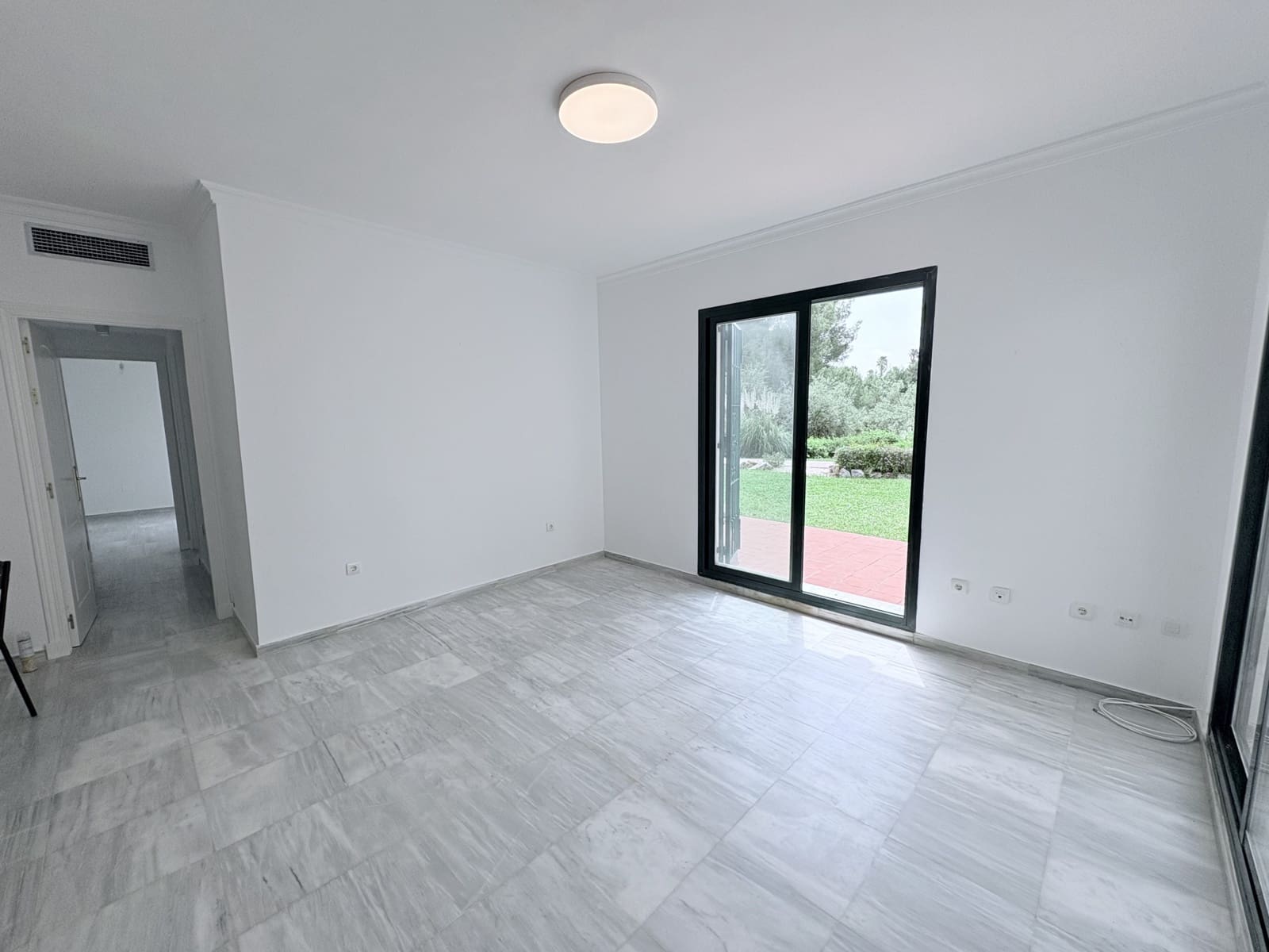 2 Zimmer Apartment zu verkaufen in Alhaurin Golf mit Garage - 285.000 € (Ref: 9805561)