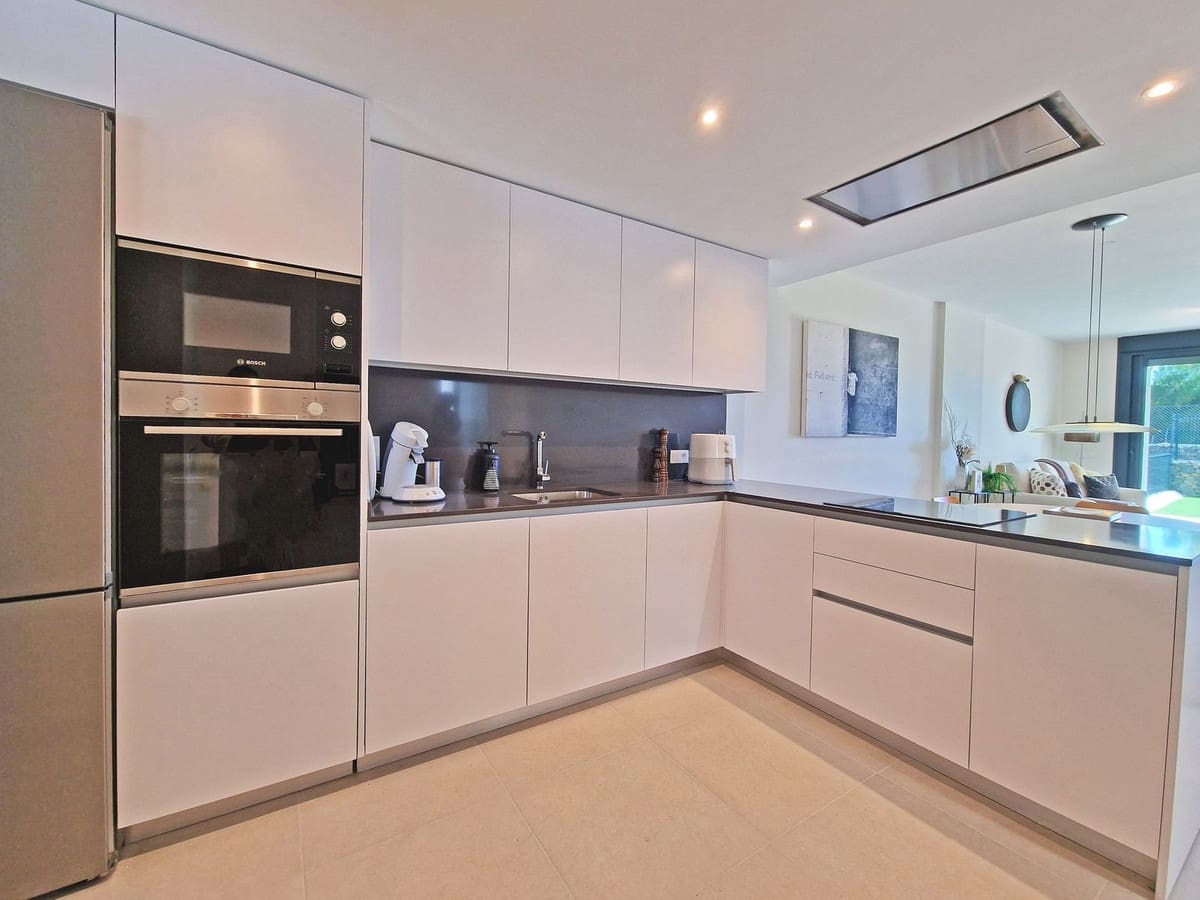 2 bedroom Apartment for sale in La Cala de Mijas with garage - € 445,000 (Ref: 9805562)