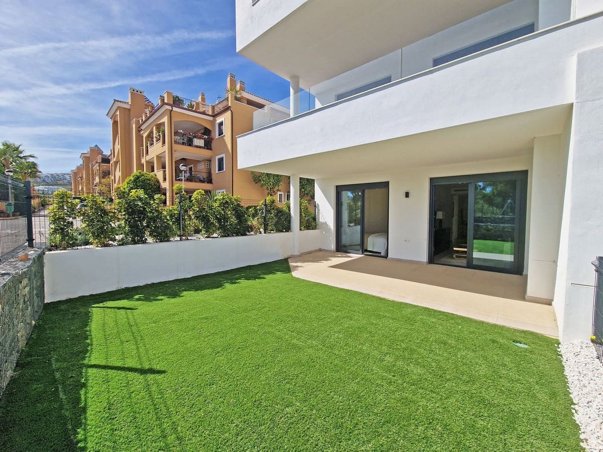 2 bedroom Apartment for sale in La Cala de Mijas with garage - € 445,000 (Ref: 9805562)