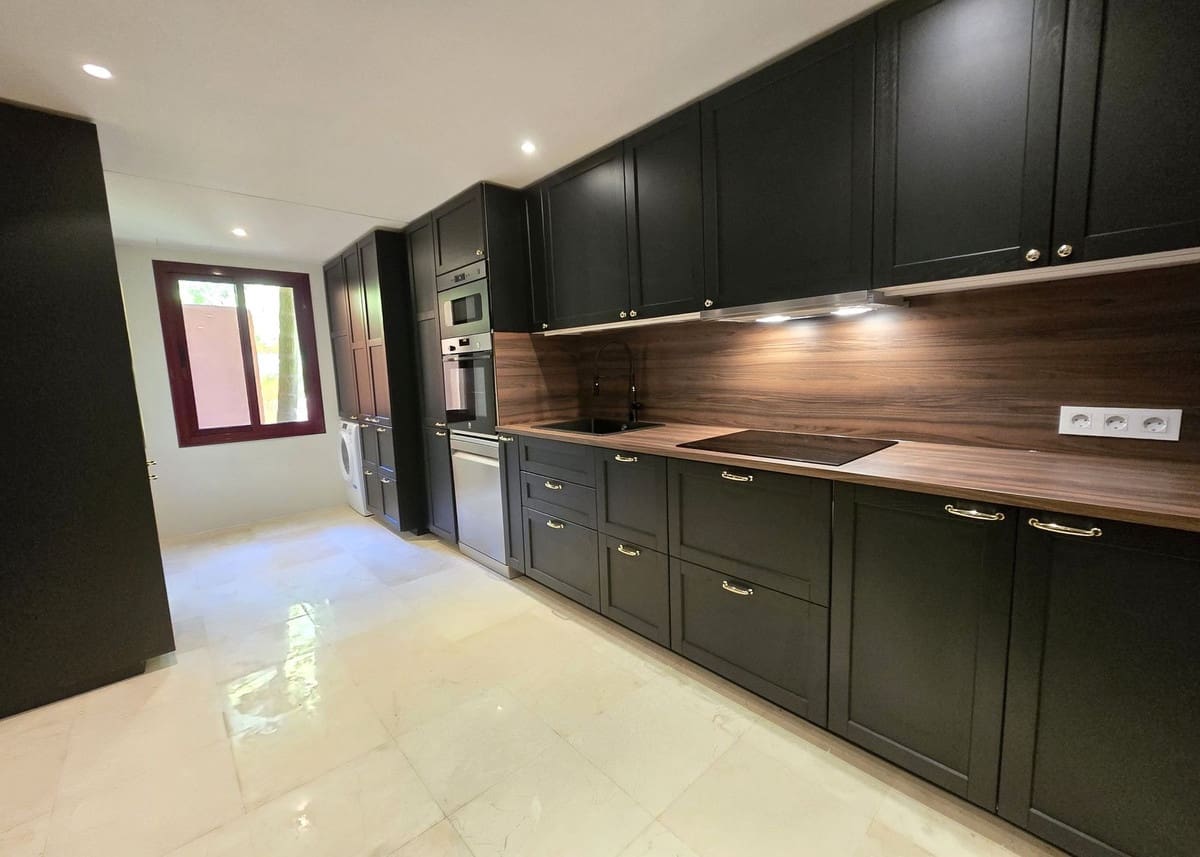 2 Zimmer Apartment zu verkaufen in La Mairena mit Garage - 439.000 € (Ref: 9805563)