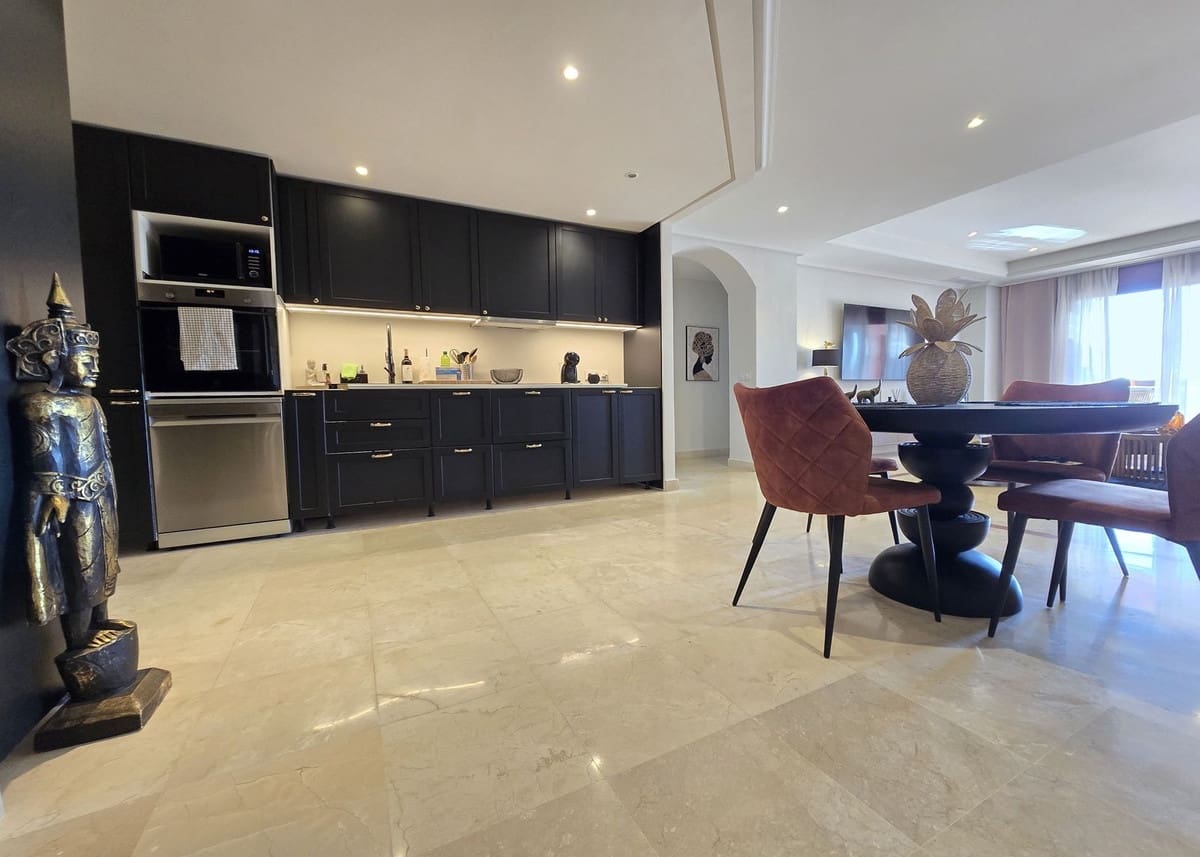 2 Zimmer Apartment zu verkaufen in La Mairena mit Garage - 439.000 € (Ref: 9805563)