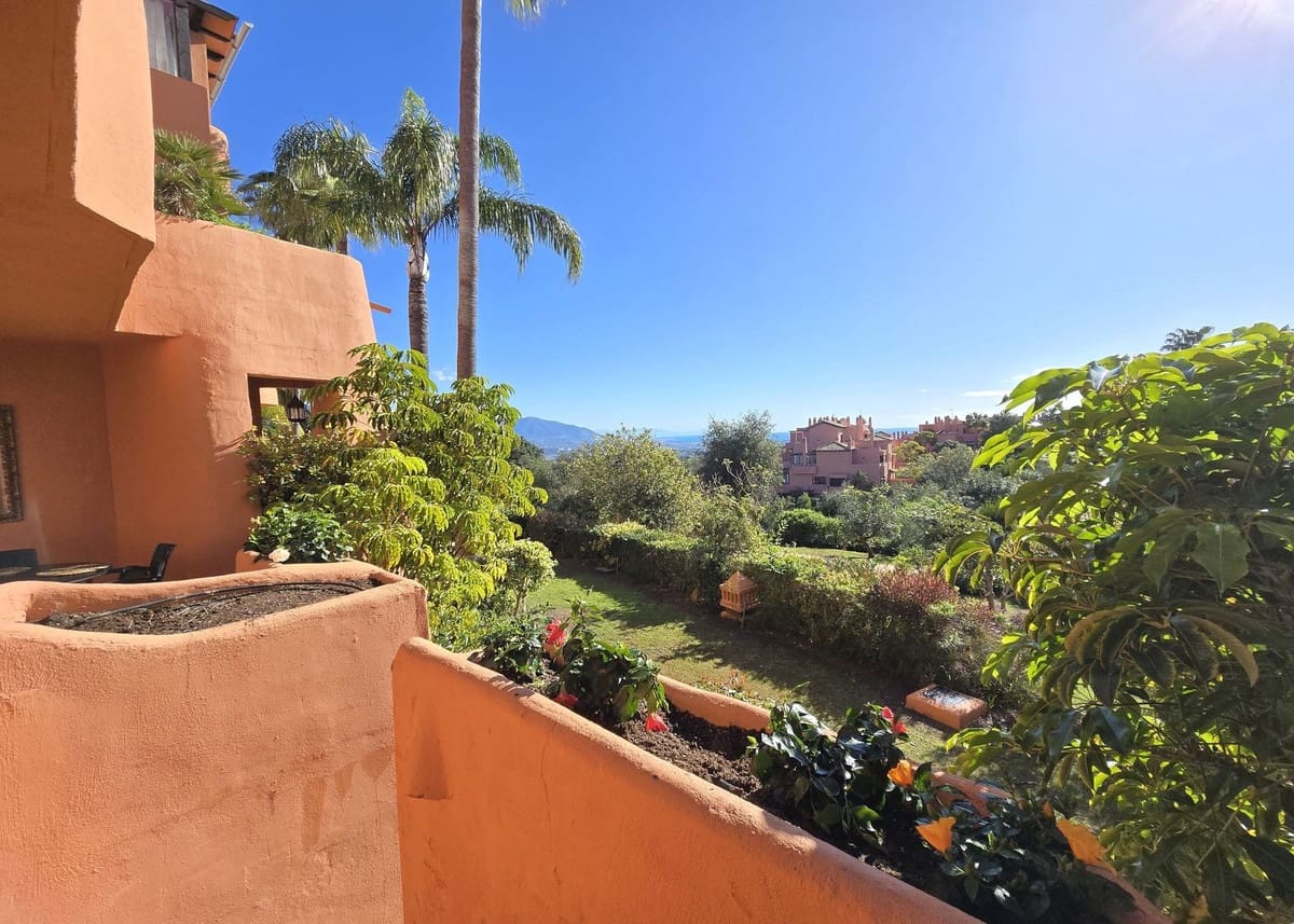 2 Zimmer Apartment zu verkaufen in La Mairena mit Garage - 439.000 € (Ref: 9805563)