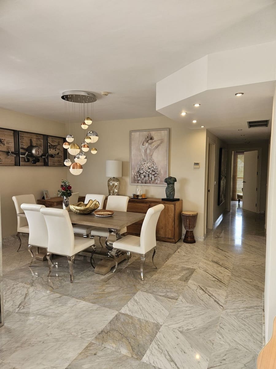 2 bedroom Penthouse for sale in Alhaurin de la Torre with garage - € 799,000 (Ref: 9805564)