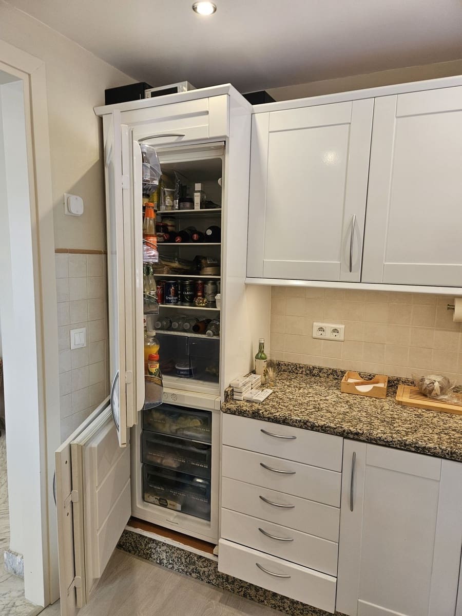 2 bedroom Penthouse for sale in Alhaurin de la Torre with garage - € 799,000 (Ref: 9805564)