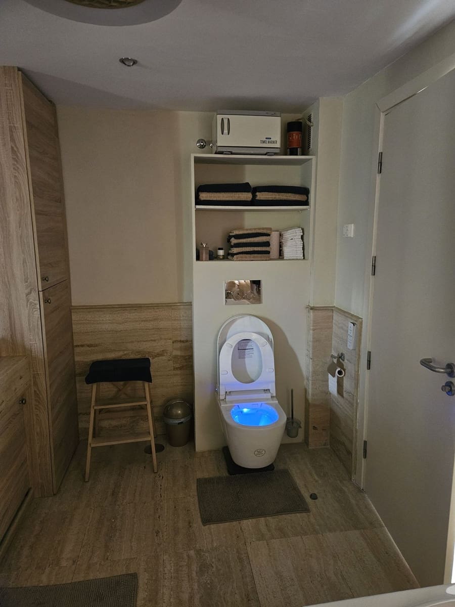 2 bedroom Penthouse for sale in Alhaurin de la Torre with garage - € 799,000 (Ref: 9805564)