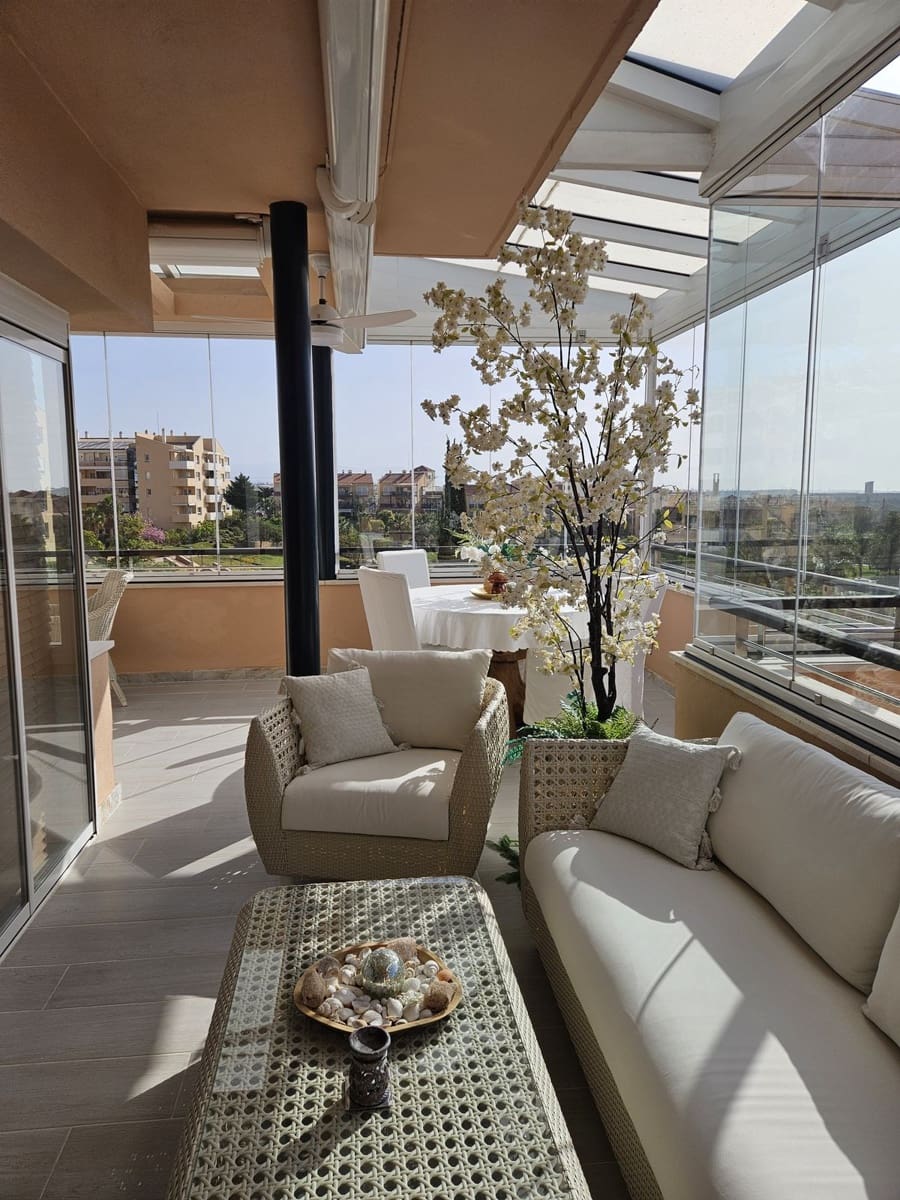 2 bedroom Penthouse for sale in Alhaurin de la Torre with garage - € 799,000 (Ref: 9805564)