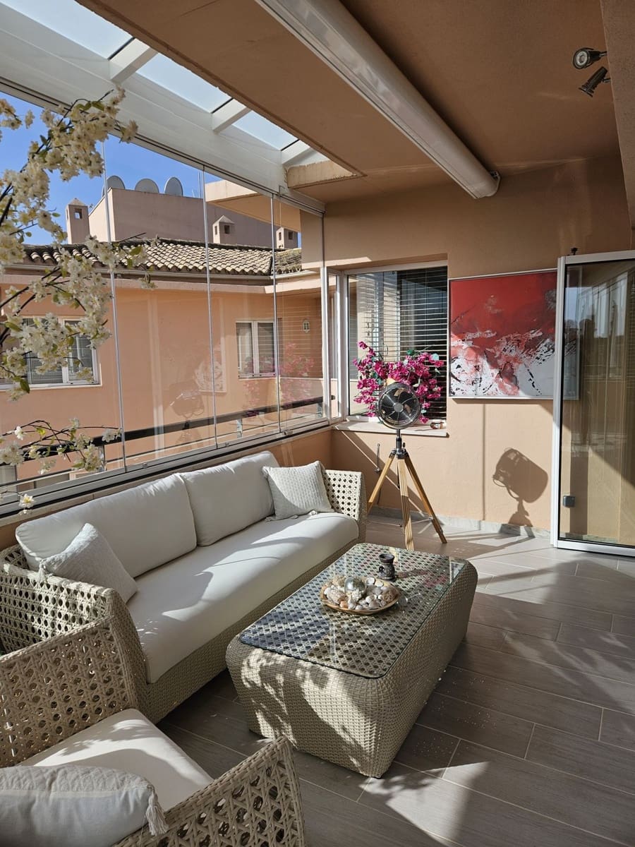 2 bedroom Penthouse for sale in Alhaurin de la Torre with garage - € 799,000 (Ref: 9805564)