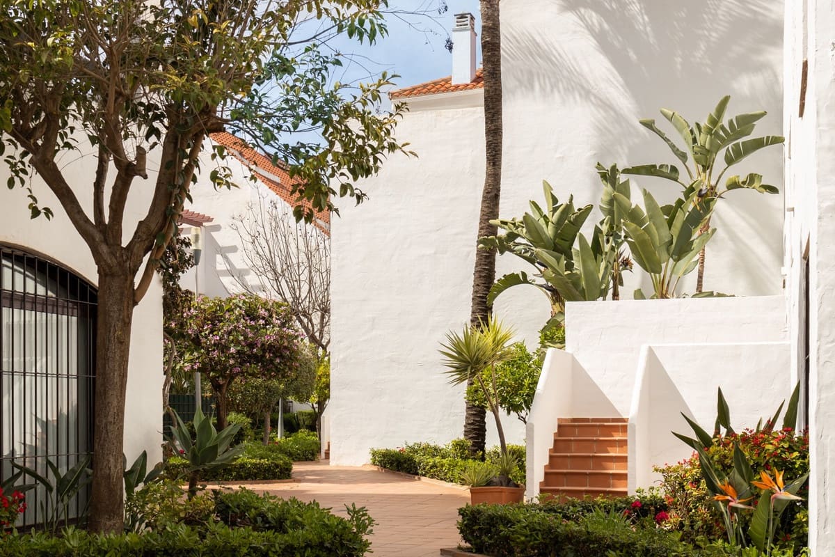 4 sovrum Takvåning till salu i Nueva Andalucia - 1 050 000 € (Ref: 9805568)