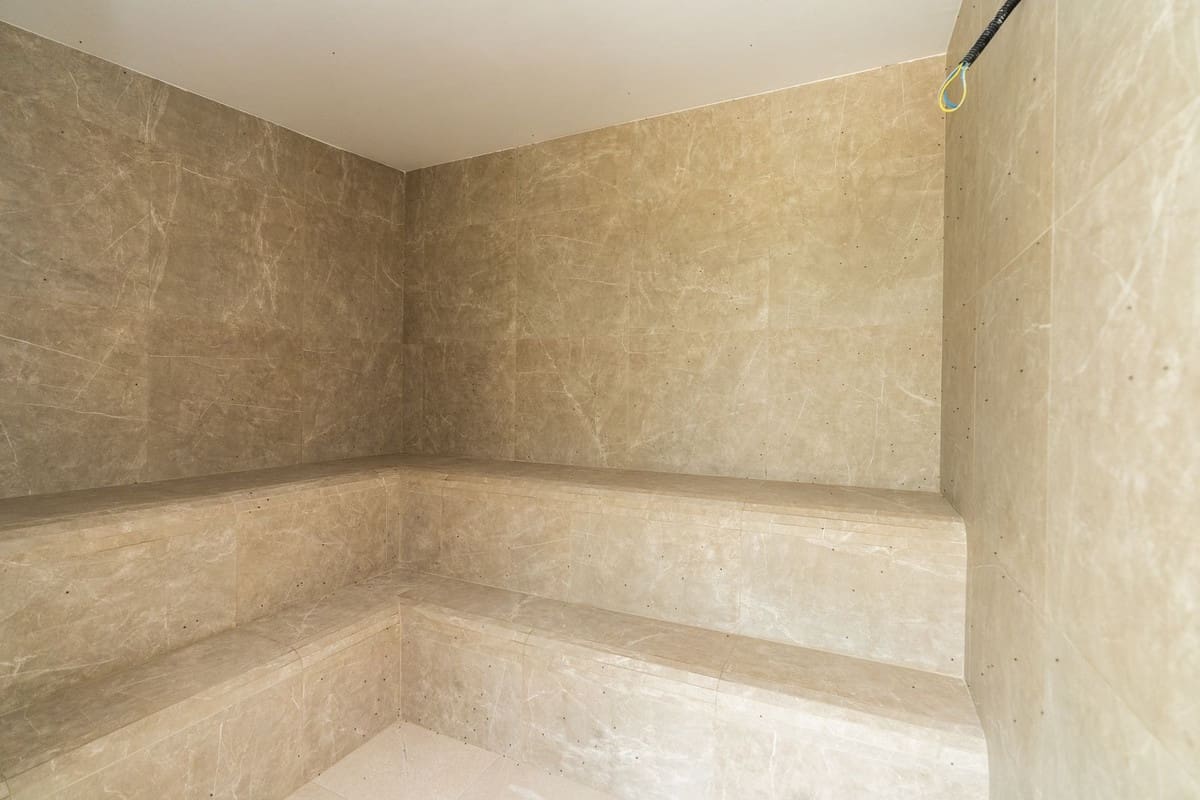 2 soveværelse Lejlighed til salg i Estepona med garage - € 575.000 (Ref: 9807430)