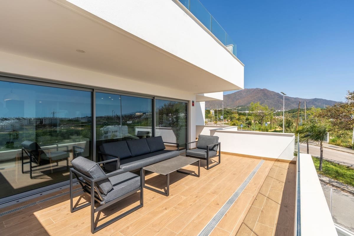 2 soveværelse Lejlighed til salg i Estepona med garage - € 575.000 (Ref: 9807430)