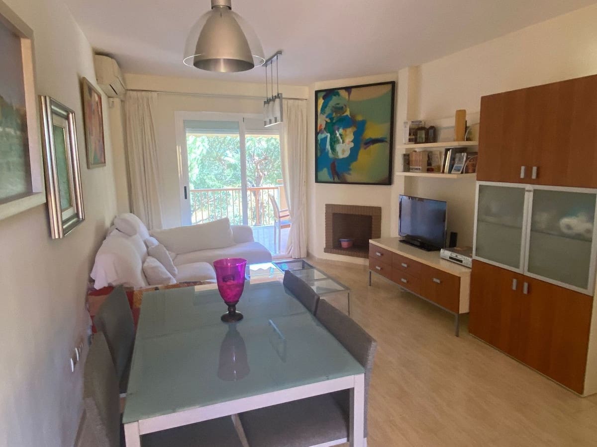 2 bedroom Apartment for sale in Calahonda with garage - € 305,000 (Ref: 9807437)