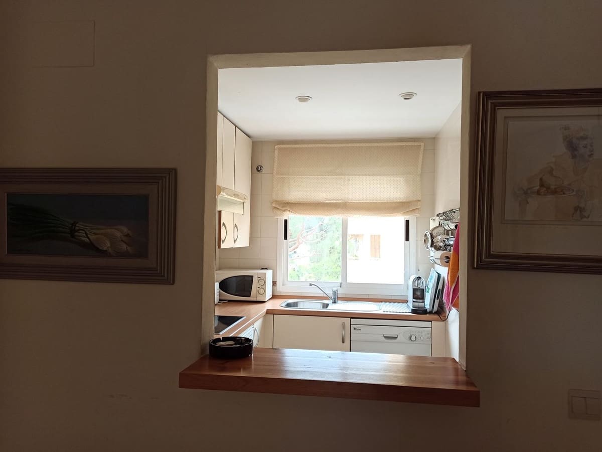 2 bedroom Apartment for sale in Calahonda with garage - € 305,000 (Ref: 9807437)