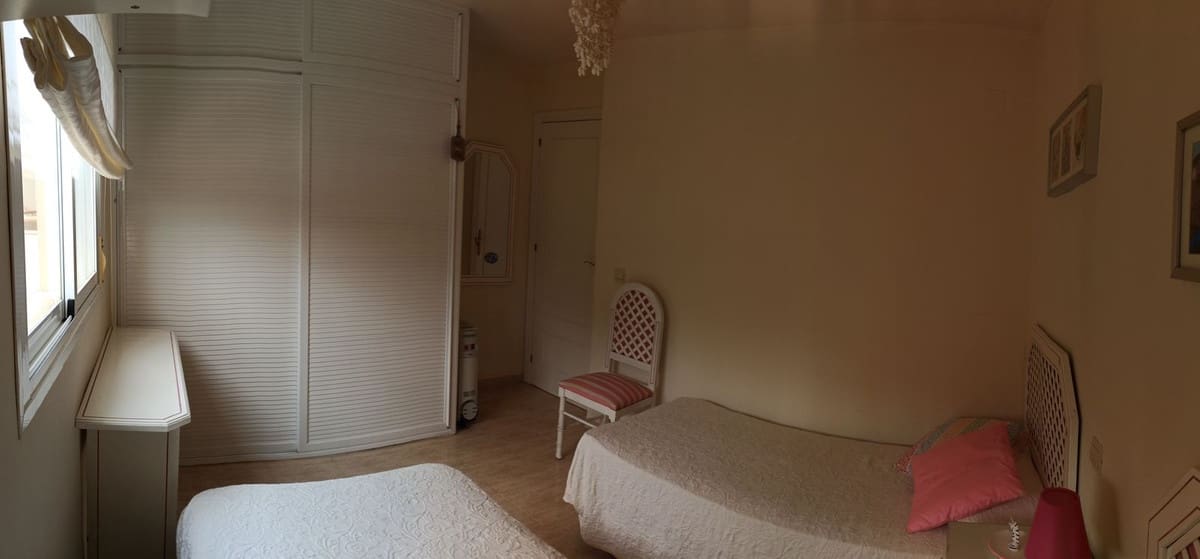 2 bedroom Apartment for sale in Calahonda with garage - € 305,000 (Ref: 9807437)