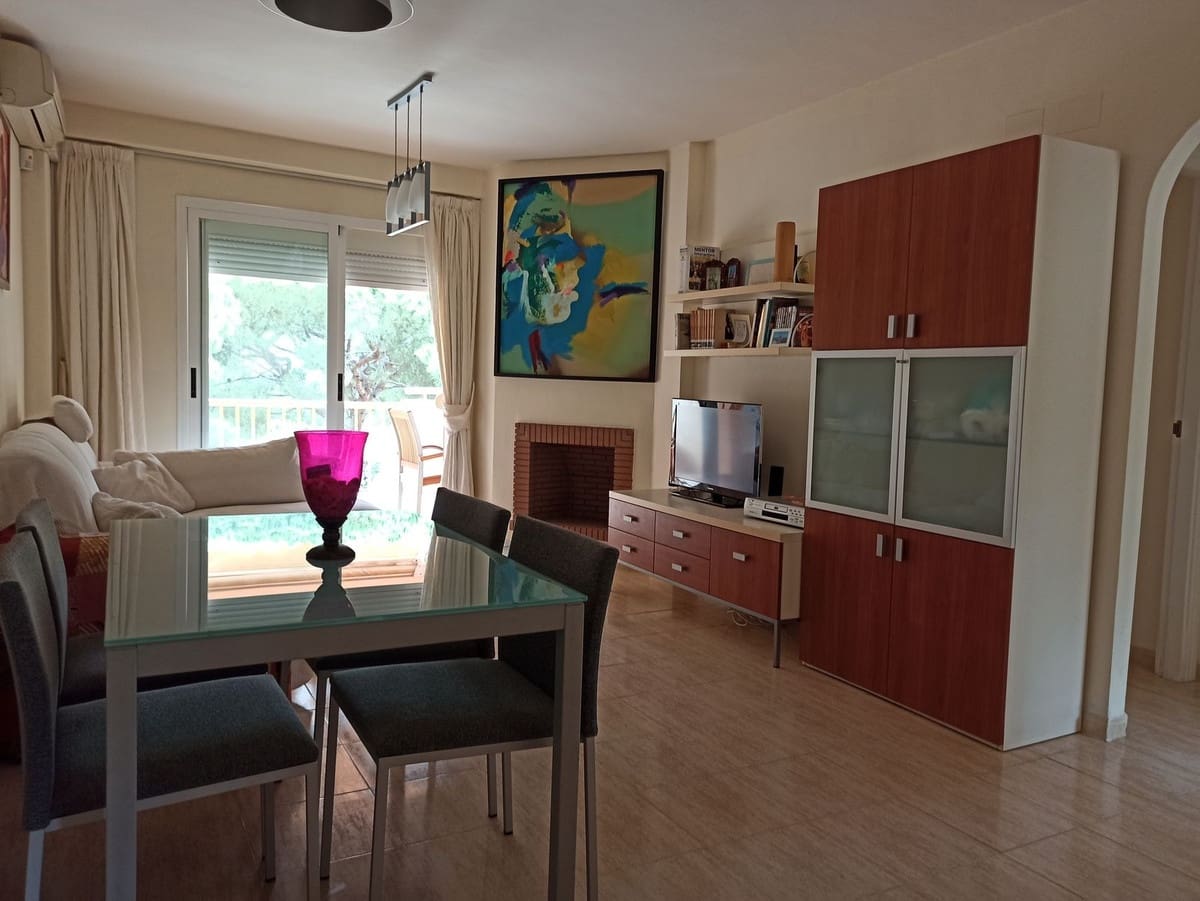 2 bedroom Apartment for sale in Calahonda with garage - € 305,000 (Ref: 9807437)