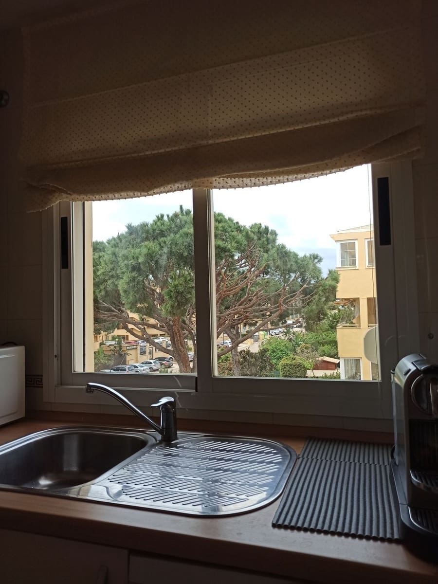 2 bedroom Apartment for sale in Calahonda with garage - € 305,000 (Ref: 9807437)