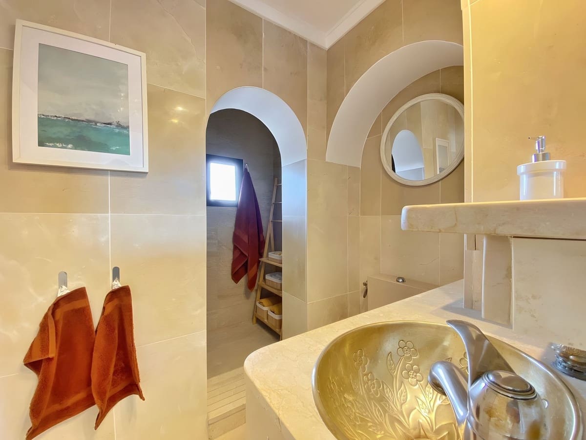 1 sypialnia Penthouse na sprzedaż w Marbella - 399 000 € (Ref: 9810897)